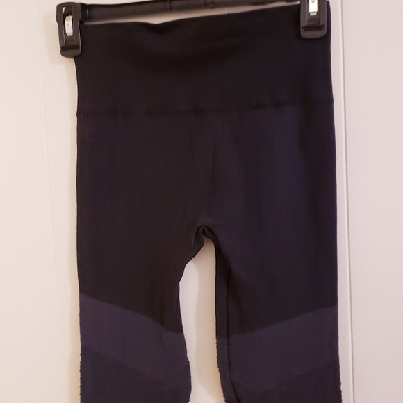 SPANX Leggings XS/TP double layer shaping waistband biker black blue seam free - Picture 10 of 11